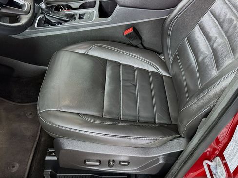 Used 2017 Ford Escape Titanium w/ Equipment Group 301A AWD/4WD image 12