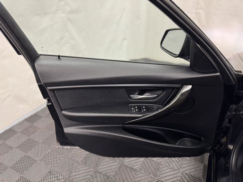 Used 2016 BMW 320i xDrive Sedan w/ Driver Assistance Package image 13