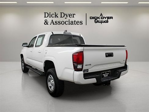 Used 2021 Toyota Tacoma SR image 4