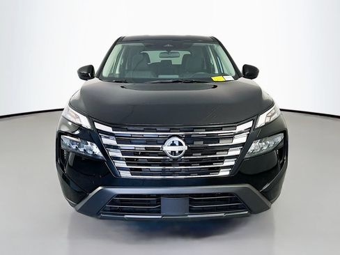 Used 2025 Nissan Rogue SV FWD image 2