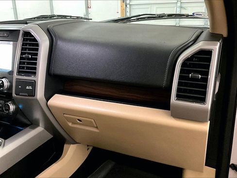 Used 2017 Ford F150 Lariat w/ Equipment Group 502A Luxury image 16