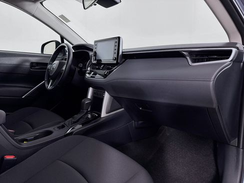 Certified 2022 Toyota Corolla Cross LE AWD/4WD image 28