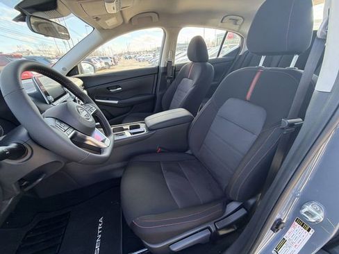 New 2025 Nissan Sentra SR image 11