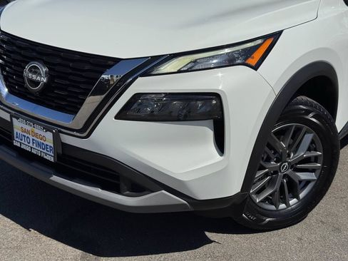 Used 2022 Nissan Rogue S FWD image 3