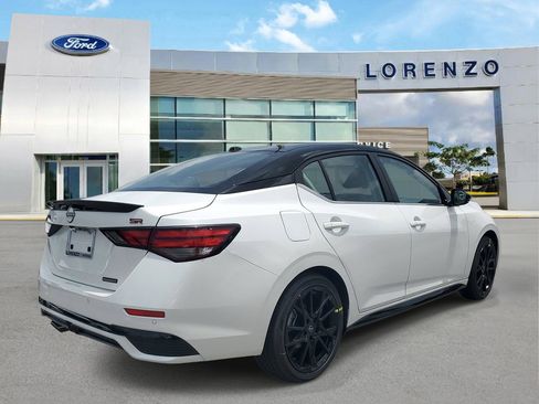 Used 2025 Nissan Sentra SR w/ Midnight Edition FWD image 4