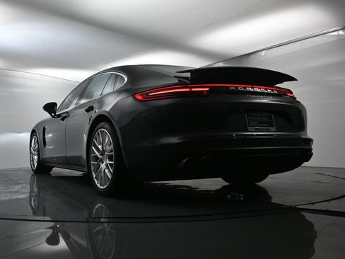 Used 2018 Porsche Panamera 4S image 47