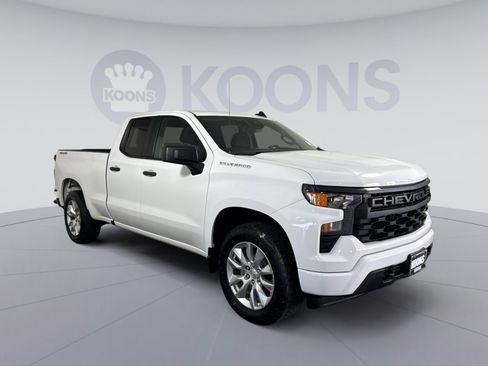 Used 2023 Chevrolet Silverado 1500 Custom AWD/4WD image 10
