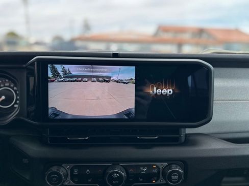 New 2025 Jeep Gladiator Sport image 22