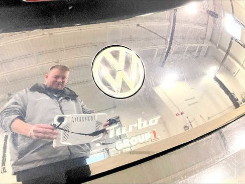 Used 2018 Volkswagen Beetle 2.0T S image 30