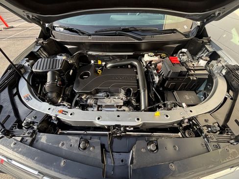 Used 2025 Chevrolet Equinox LT image 32