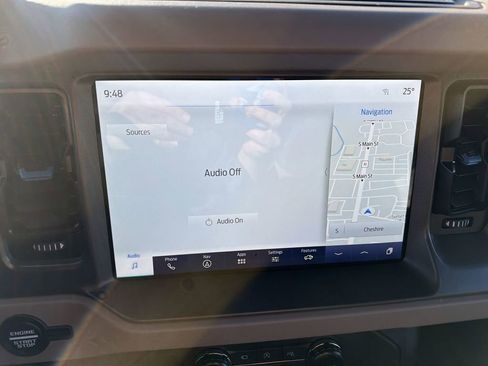 Used 2024 Ford Bronco Wildtrak image 16