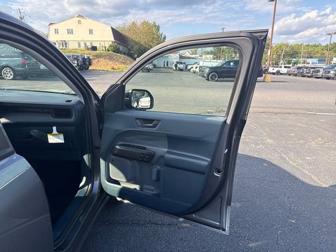 New 2025 Ford Maverick Lariat w/ Black Appearance Package AWD/4WD image 32
