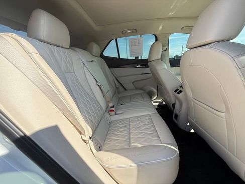 Used 2023 Buick Envision Avenir FWD image 35