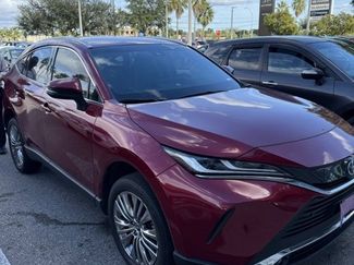 Used 2024 Toyota Venza XLE video 1