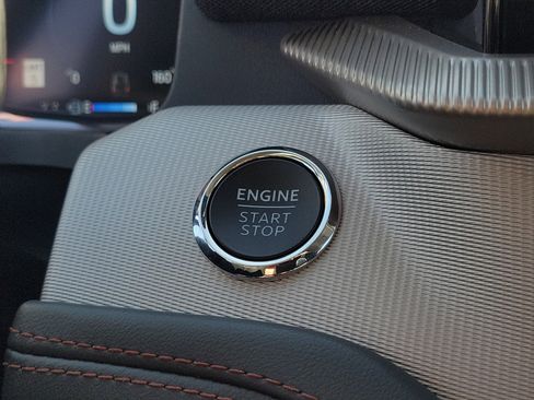 Used 2025 Ford Explorer Active w/ Active Comfort Package image 14