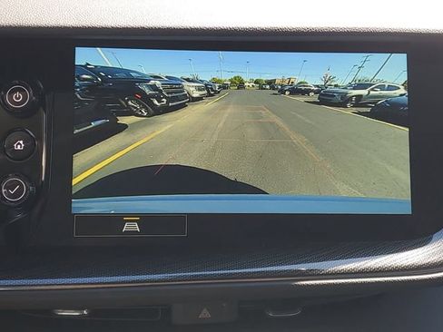 Certified 2022 Buick Envision Preferred FWD image 26