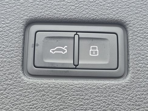 New 2026 Audi Q8 Premium Plus image 17