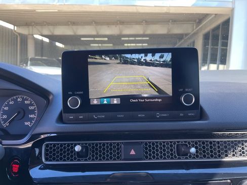 Used 2022 Honda Civic LX image 9