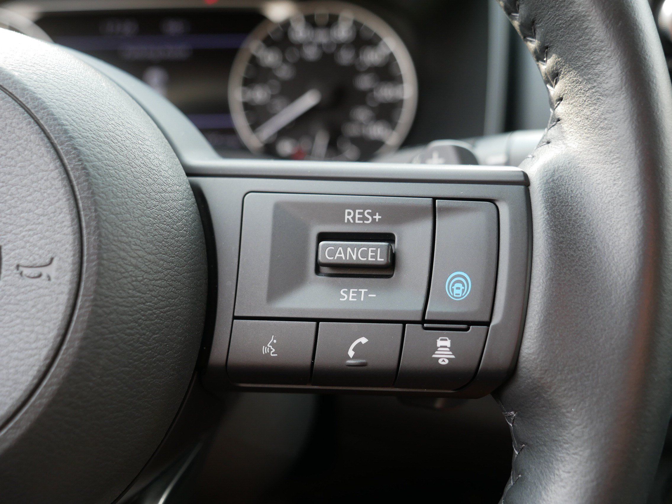 Certified 2024 Nissan Rogue SV w/ SV Premium Package AWD/4WD image 29