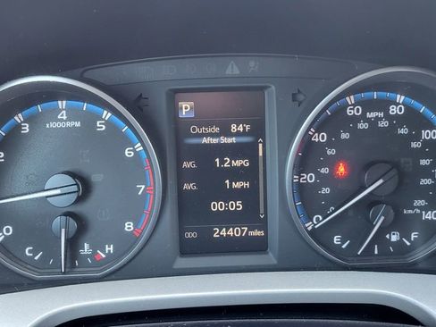 Used 2017 Toyota RAV4 LE image 28