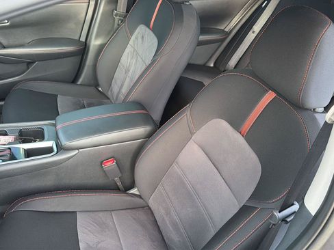 Used 2024 Nissan Sentra SR FWD image 29