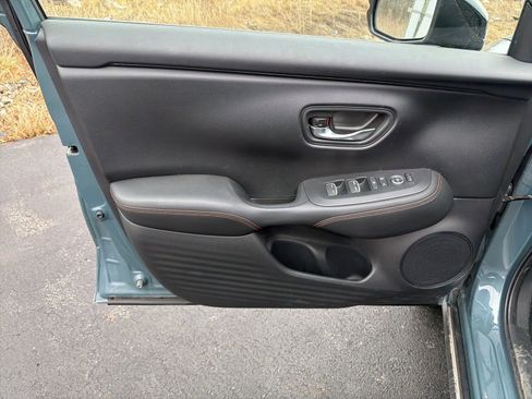 Used 2024 Honda HR-V Sport image 11