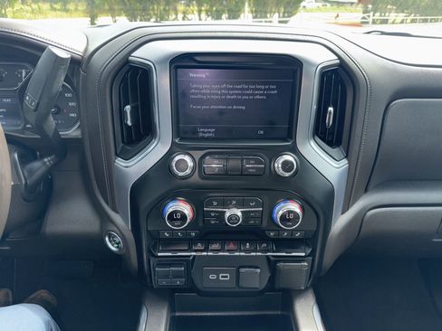 Used 2020 GMC Sierra 1500 SLT RWD image 21