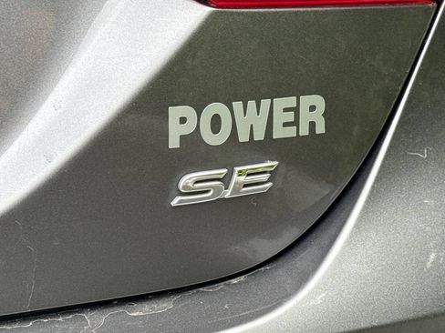 Used 2020 Toyota Camry SE FWD image 25