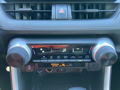 Certified 2022 Toyota RAV4 LE image 17