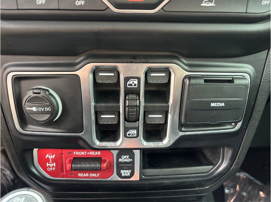 Used 2020 Jeep Gladiator Rubicon w/ LED Lighting Group AWD/4WD image 23