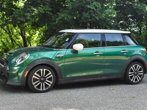 Used 2022 MINI Cooper S FWD image 2