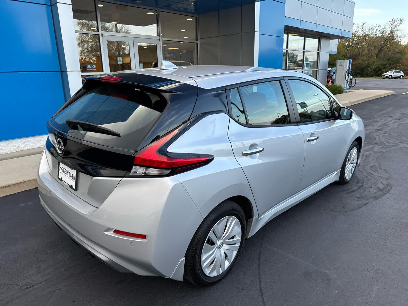 Used 2025 Nissan Leaf S FWD image 7