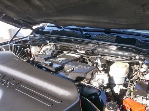 Used 2020 RAM 2500 Laramie w/ Night Edition image 25