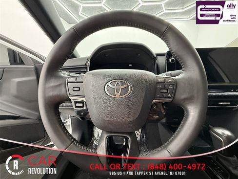 Used 2025 Toyota Camry XSE FWD image 14