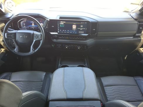 Used 2025 Chevrolet Silverado 2500 ZR2 image 15