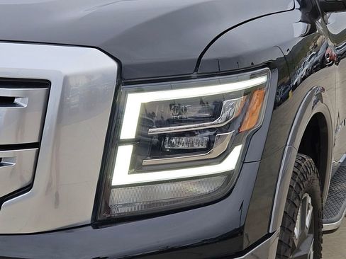 Used 2020 Nissan Titan Platinum Reserve w/ Moonroof Package image 8