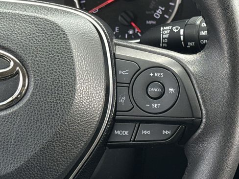 Used 2021 Toyota RAV4 XLE Premium FWD image 13