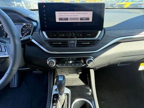 New 2025 Nissan Altima 2.5 SL image 21