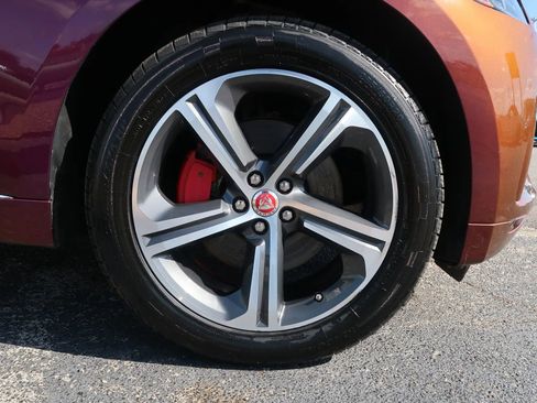 Used 2020 Jaguar F-PACE S image 55