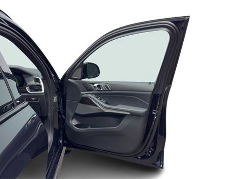 Used 2023 BMW X5 xDrive45e w/ M Sport Package image 10