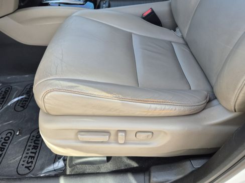 Used 2017 Honda Pilot Touring image 21