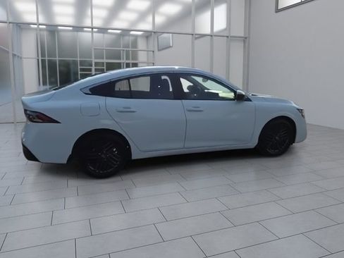 New 2026 Nissan Sentra SV w/ Floor Mat Package FWD image 9