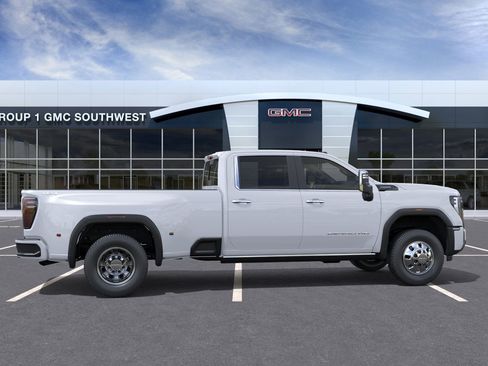 New 2026 GMC Sierra 3500 Denali Ultimate image 29