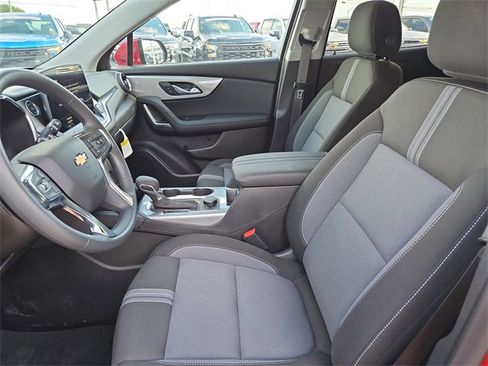 New 2025 Chevrolet Blazer LT image 12