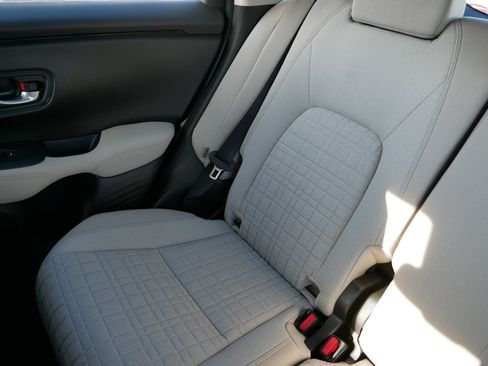 Used 2024 Honda HR-V LX image 12