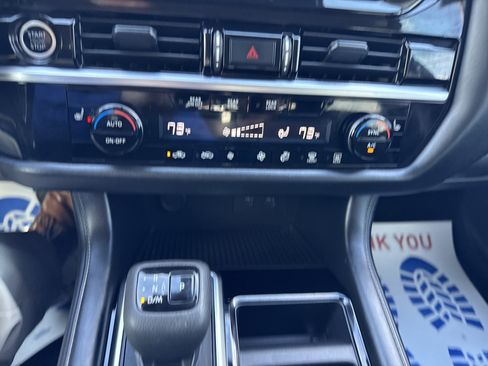 Used 2024 Nissan Pathfinder SV image 22