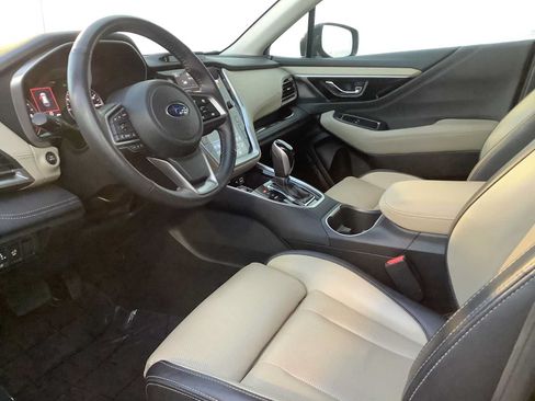 Used 2023 Subaru Outback Limited AWD/4WD image 3