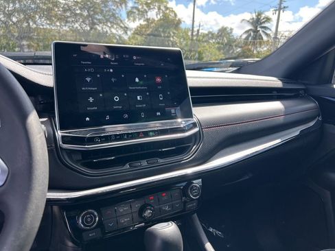 Used 2024 Jeep Compass Trailhawk image 12