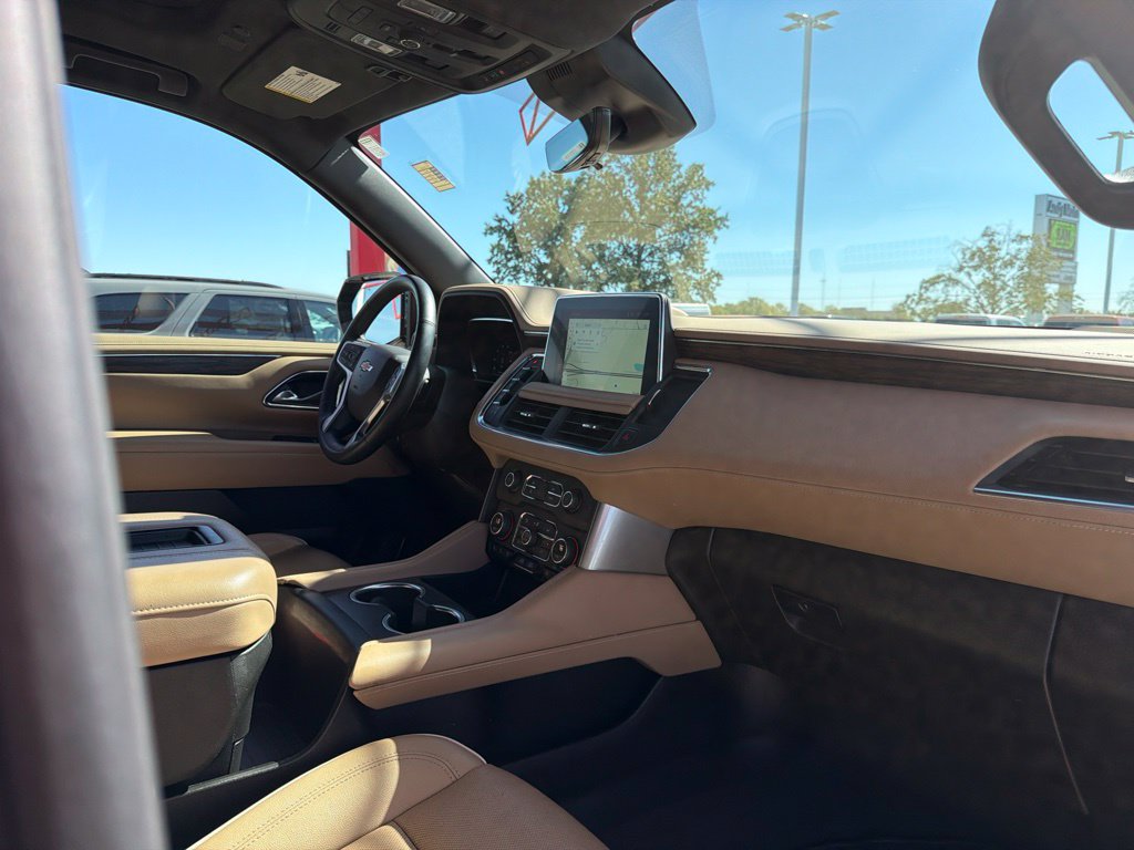 Used 2023 Chevrolet Tahoe Premier AWD/4WD image 32