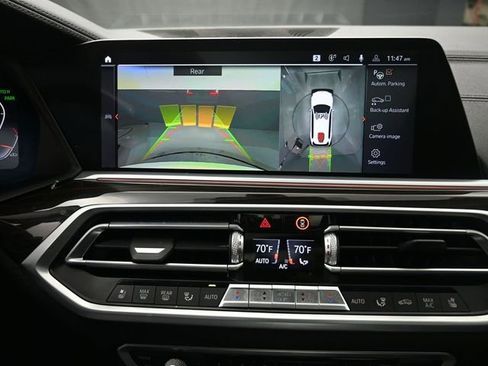 Used 2020 BMW X7 xDrive40i w/ Premium Package AWD/4WD image 12